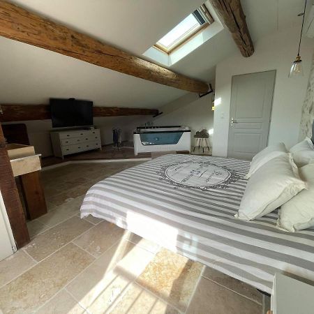 Appartement De Charme Sud Luberon Classe 4 Etoiles Puyvert Zewnętrze zdjęcie